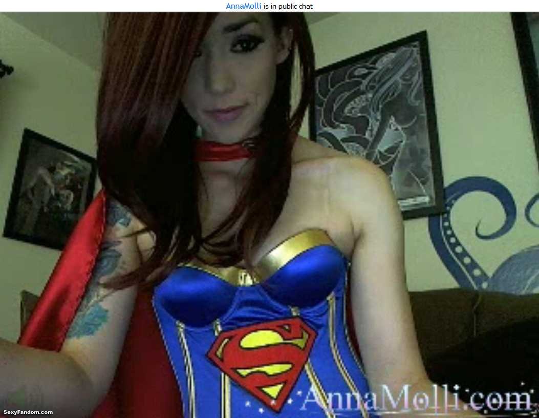 Supergirl Anna Molli