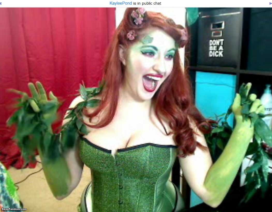 Kaylee Pond Poison Ivy Cosplay Live