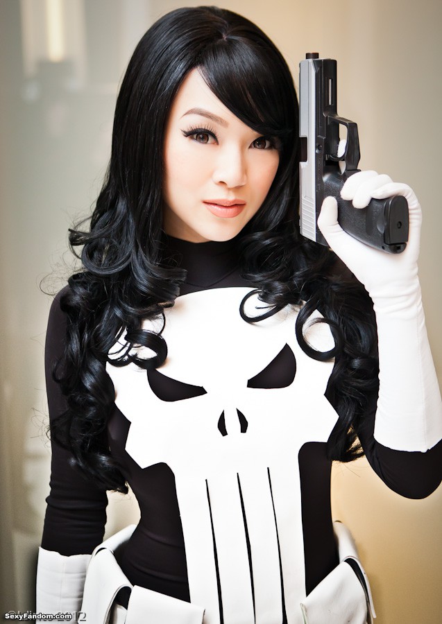 lady_punisher_up_close_and_personal_by_vampbeauty-d4qs09y
