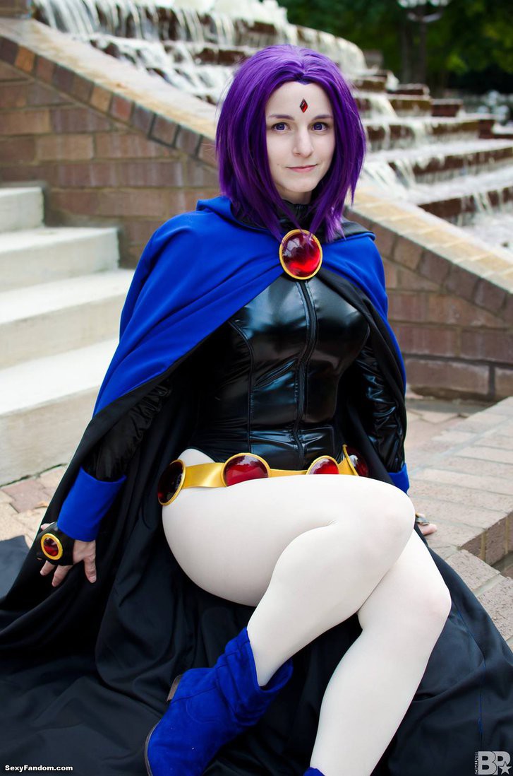 raven cosplay