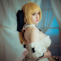 saber lily cosplay