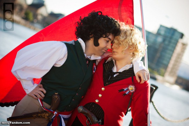 les_miserables_cosplay__enjolras_and_grantaire_by_goldenmochi-d67wuv5