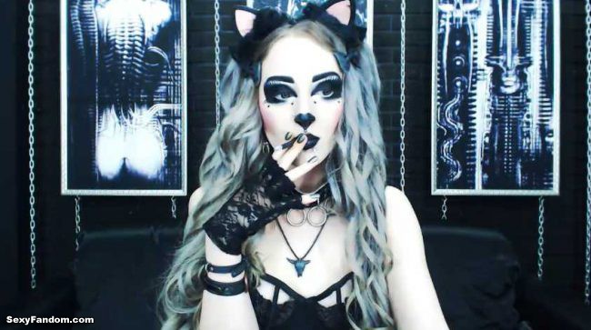 xandria-goddess-gothic-meow-cam-001