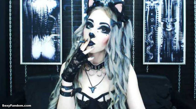 xandria-goddess-gothic-meow-cam-004