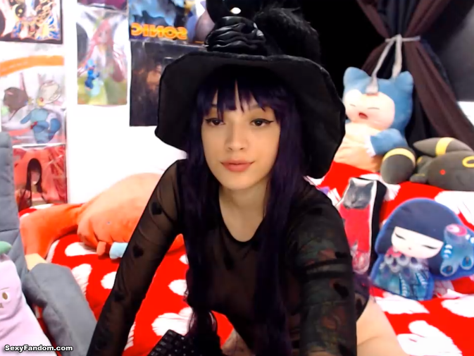 Sara_Skys Is Bewitching
