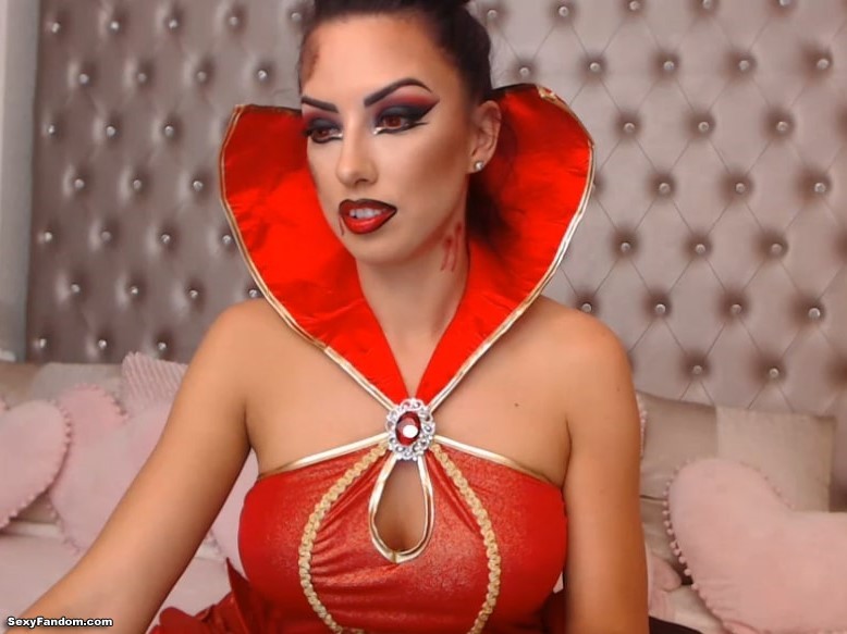 AmberEly Gives Vampire Vixen A Whole New Meaning