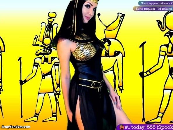 ModestLady Teaches You To Dance Like An Egyptian