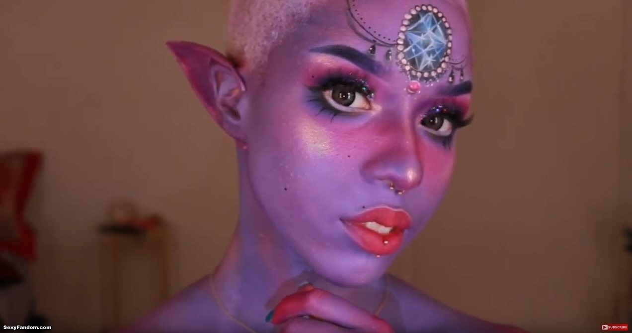 OhhMaly's Alien Glam Look Is Out Of This World