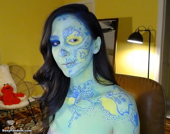 Yarrow Transforms Herself Into A Magical Skull