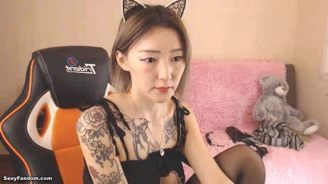 KellyAsian Is One Little Kitty You're Gonna Want To See