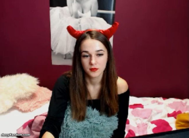 SweetyMinnie Brings Out Her Big Devil Horns