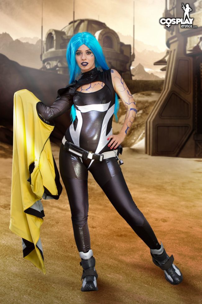 Cosplay Erotica’s Vickie Brown Lets Out A Siren Call As Maya In Borderlands