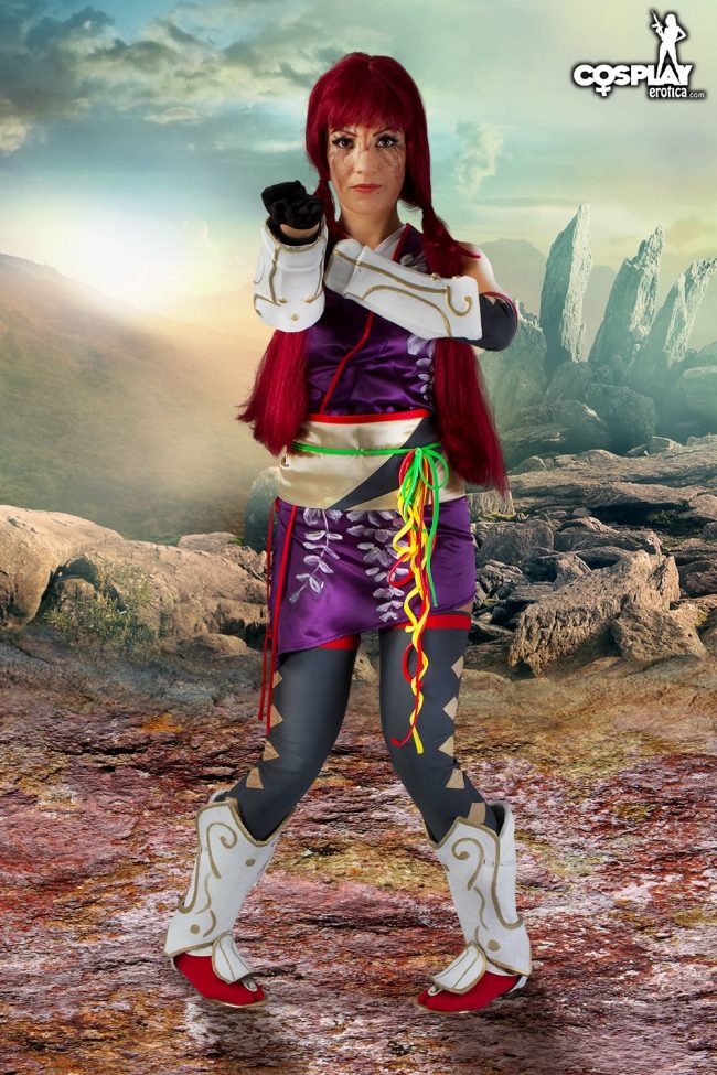 Cosplay Erotica’s Devorah Takes Her Battle Stance As Kunimitsu