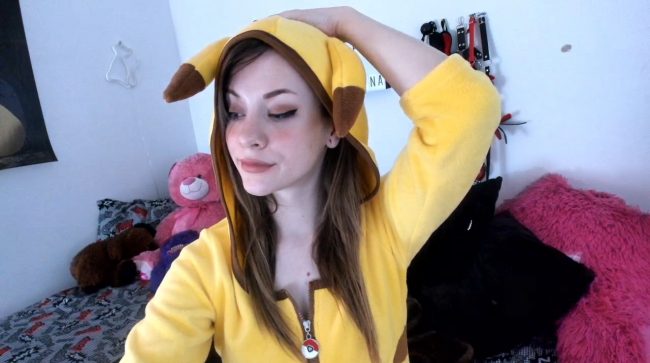 KayleeKarina's Pikachu Is Here To Stun And Have Some Fun