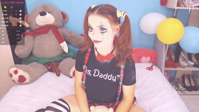 Lexi_Kiss Is Not Clowning Around