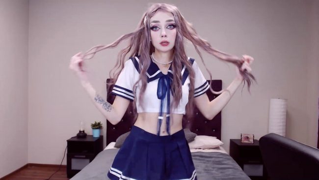 Schoolgirl Rizabrook Shows Off Her Dance Moves