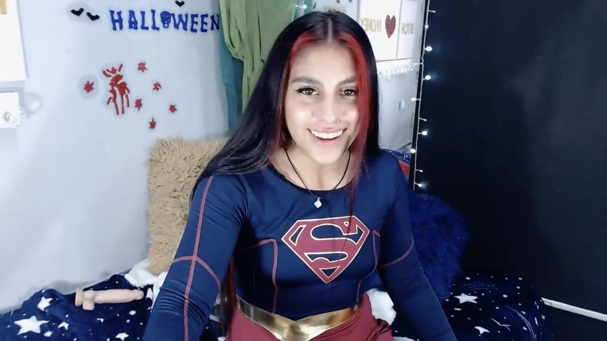 Nayla_Potter Gets Ready To Fight As Supergirl
