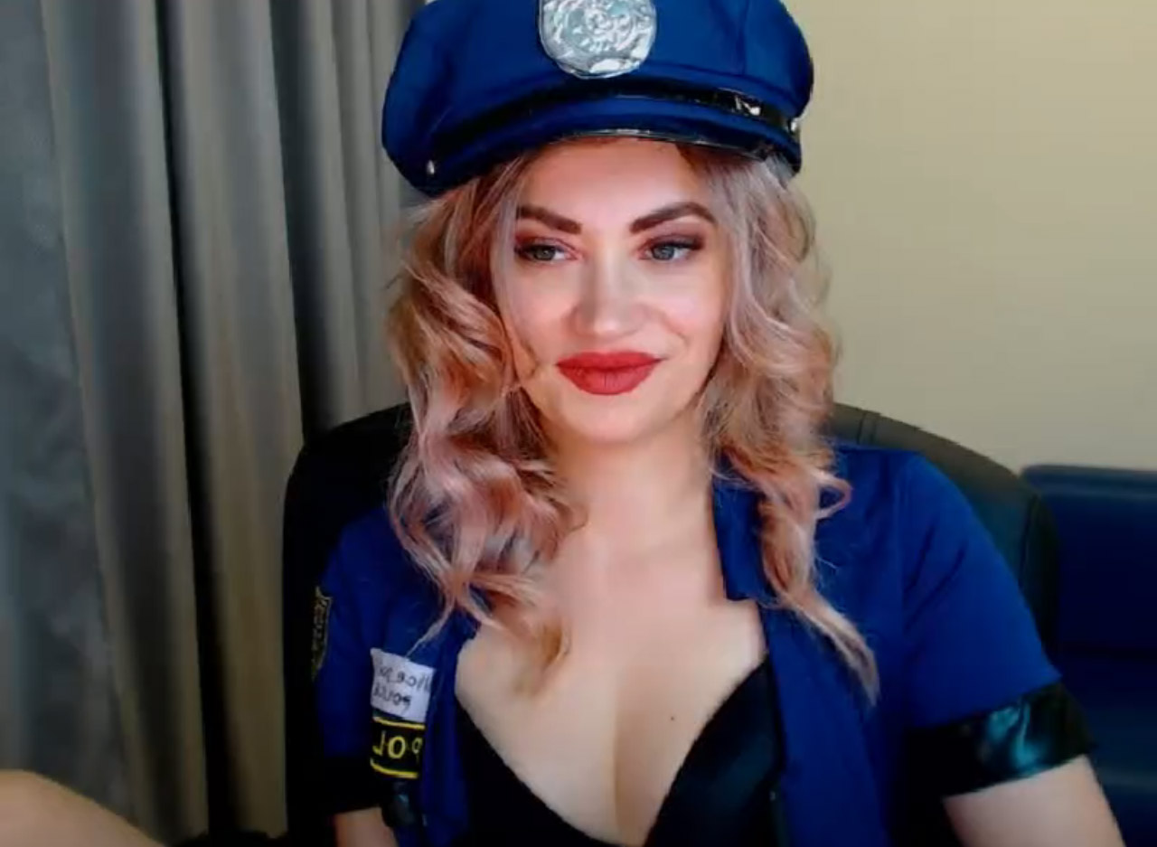Officer Kiss_star Is On Duty