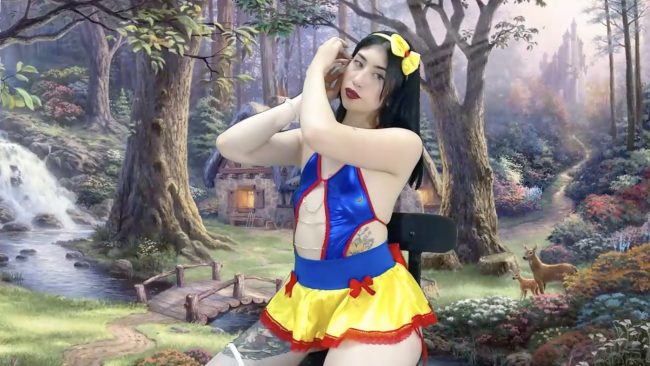 Mirror, Mirror On The Wall, Luluucandy Is The Fairest Snow White Of Them All