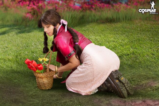 CosplayErotica: Vickie Brown’s Lovely Bond With Nature