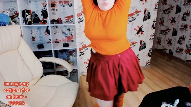 Yoki_Shizuko Has A Mystery To Solve As Velma