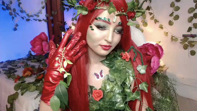 Katty_Roberts Makes For A Divine Poison Ivy