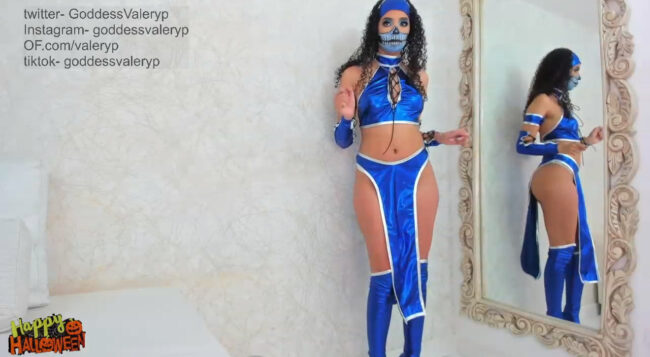 Valery_Ponce Puts A Skeletal Spin On Her Kitana Cosplay