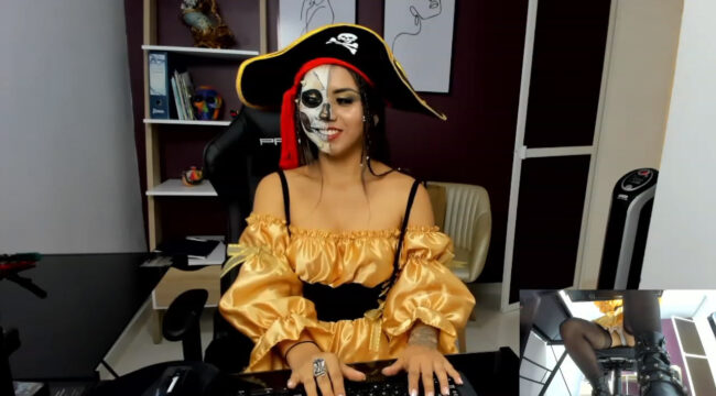 Shanabellucy Is Half-Pirate And Half-Ghost