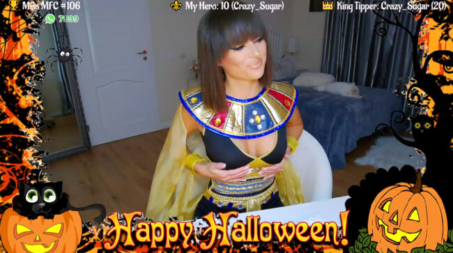SuperBellaBoo Shows Off Her Royal Beauty As Queen Cleopatra