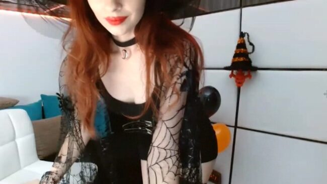 Witch Christine_Wan Captivates With A Sexy Spell