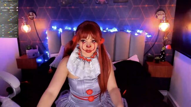  Victoria_Bathory Channels Her Inner Pennywise