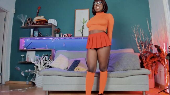 Nini_Martini Shows Off Her Velma