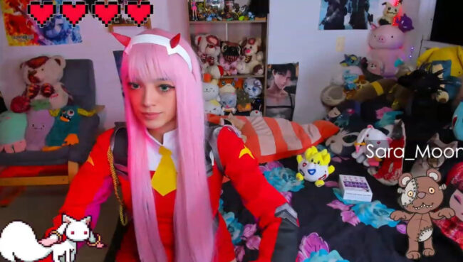 Sara_Skys Shows Off Her Cute Dance Moves As Zero Two