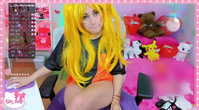 EmillyRogers Shows Off Her Colorful Naruto Cosplay