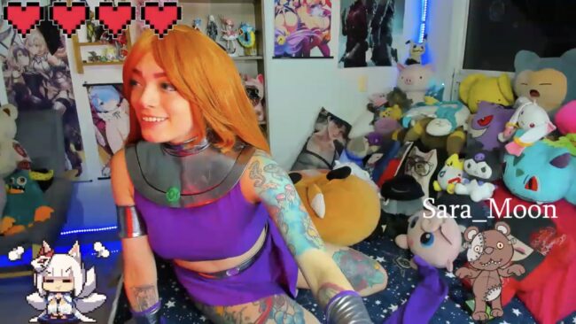 Sara_Skys Shows Off Her Abilities As Starfire