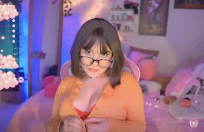 Angelytaxx Is Ready To Mystery Solve As Velma