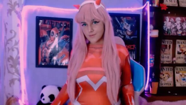 Cristin_blue Joins The APE Special Forces As Zero Two