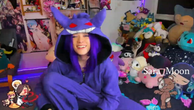 Sara_Skys Shows Off Her Gengar Style