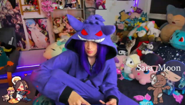 Sara_Skys Shows Off Her Gengar Style