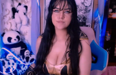 Cristin_blue Is Ready For A Battle As Xena The Warrior Princess