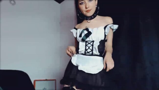Petit_Haze Has Goth Quite The Maid Outfit