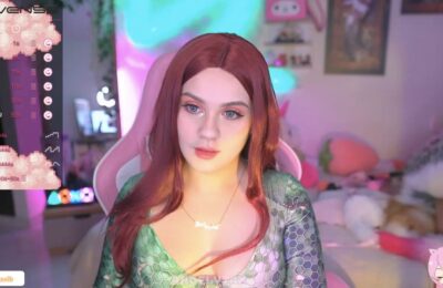 Angelytaxx's Mera Cosplay Is Going Swimmingly
