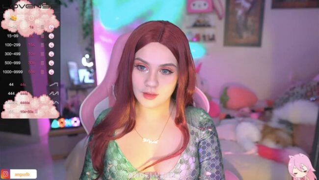 Angelytaxx's Mera Cosplay Is Going Swimmingly