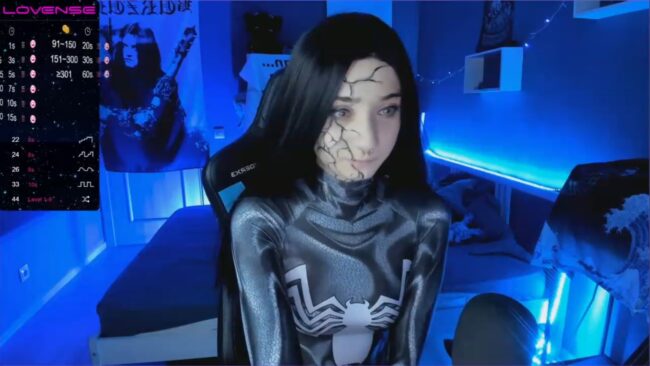 Nikki_Carter Unites With The Symbiote To Become Venom