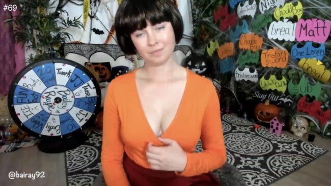 BaileyRayne Puts On Her Best Velma Impression