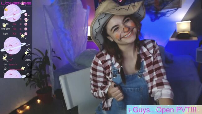 Victoriavega04 Is A Spoopy Scarecrow