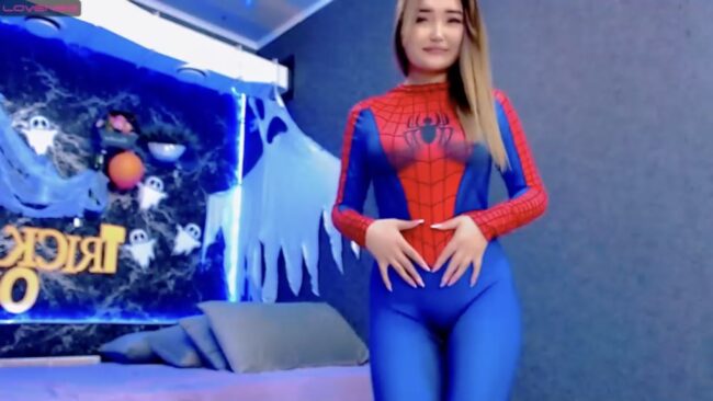 Yoyokimi Flaunts Her Spider Suit