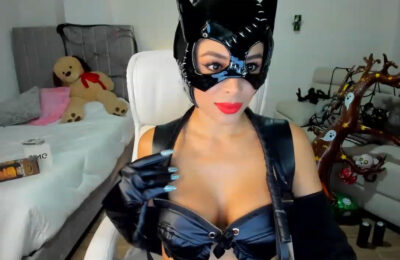 Its_Ari's Purrfect Catwoman Cosplay