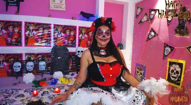 Lunaahatzel Unites Halloween And Day Of The Dead For Her Catrina Cosplay