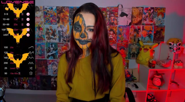 Viktoriabell Turns Herself Into A Jack-o'-Lantern With Face Paint